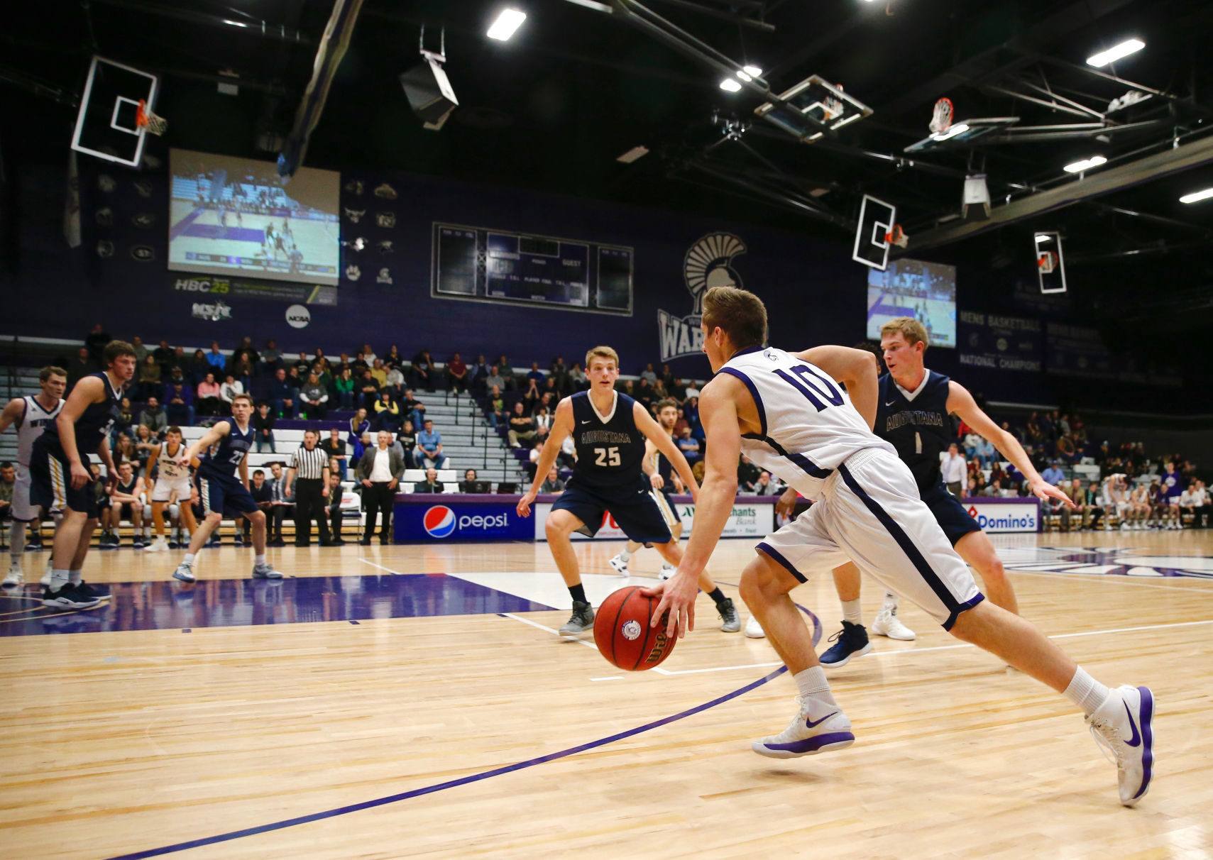 WSU MBB vs Augustana 10